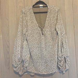 🐆Flowy taupe leopard blouse, L, By Together